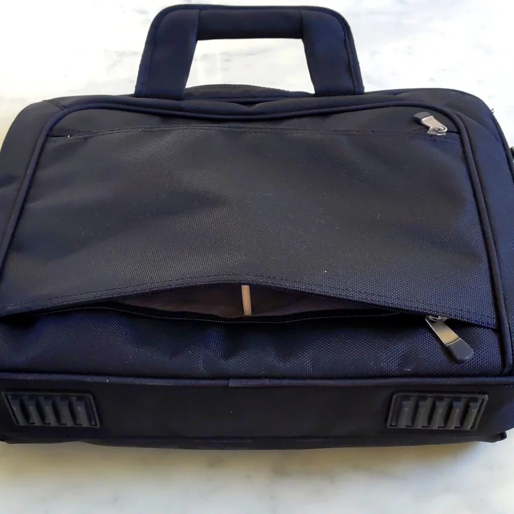 NWOT. Dell Multiple Layers Laptop Bag/Travel Bag.